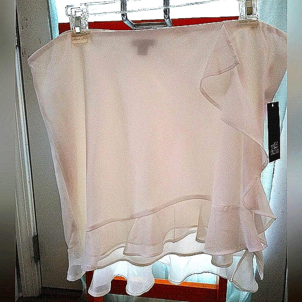 Beautiful white flowing skirt